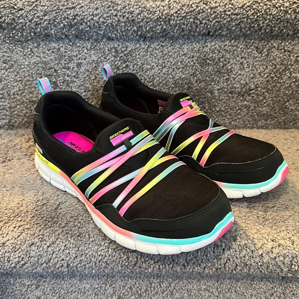 Skechers slip on shoes